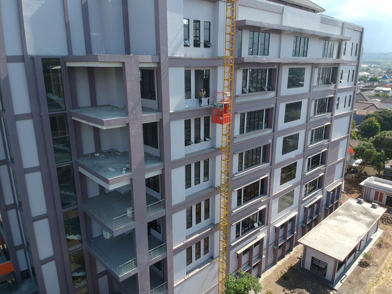 Sewa Lift Barang, Lift Barang, Lift Barang Alimak, Lift Angkat Barang, Lift Angkut Barang, Alat Lift Barang, Lift Barang Besar, Lift Barang Proyek, Lift Barang Murah, Lift Barang 3 Ton, Hoist Lift Barang, Lift Barang Indonesia, Jasa Lift Barang, Lift Barang Kapasitas 3 Ton, Lift Barang Konstruksi, Lift Barang Kapasitas 2 Ton, Lift Barang Krisbow, Lift Barang 500 Kg, Kontraktor Lift Barang, Lift Barang 2 Lantai, Lift Barang 3 Lantai, Lift Barang 4 Lantai, Lift Barang 2 Ton, Lift Barang 1 Ton, Sewa Lift Barang Untuk Proyek, Ukuran Lift Barang 1 Ton